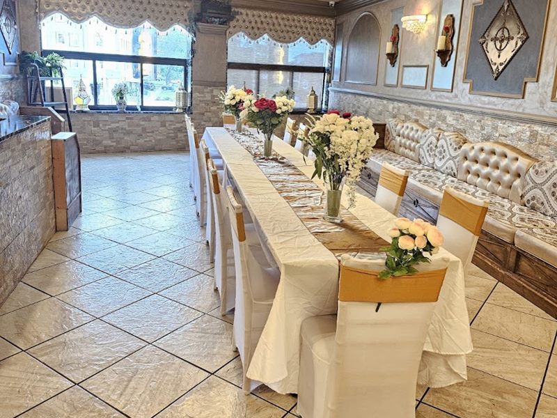 The Oasis Kitchen Of Dearborn interior